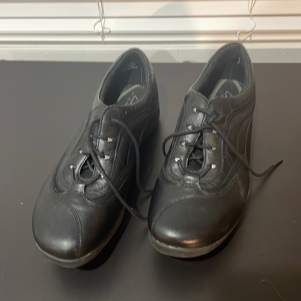 10W Clark’s Inmotion Shoes